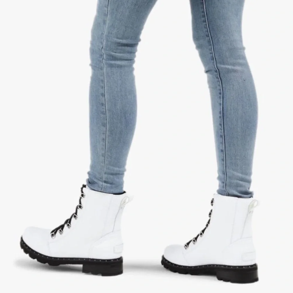 NWT Sorel ‘Lennox’ Lace White Leather Platform Ankle Combat Boots - Picture 2 of 14